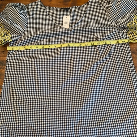 Ann Taylor Gingham Flutter Sleeve Black & White Yellow Embroidered Sleeve Sz M - Picture 5 of 8